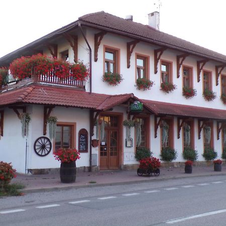 Penzion Restaurace U Helferu Libuň المظهر الخارجي الصورة