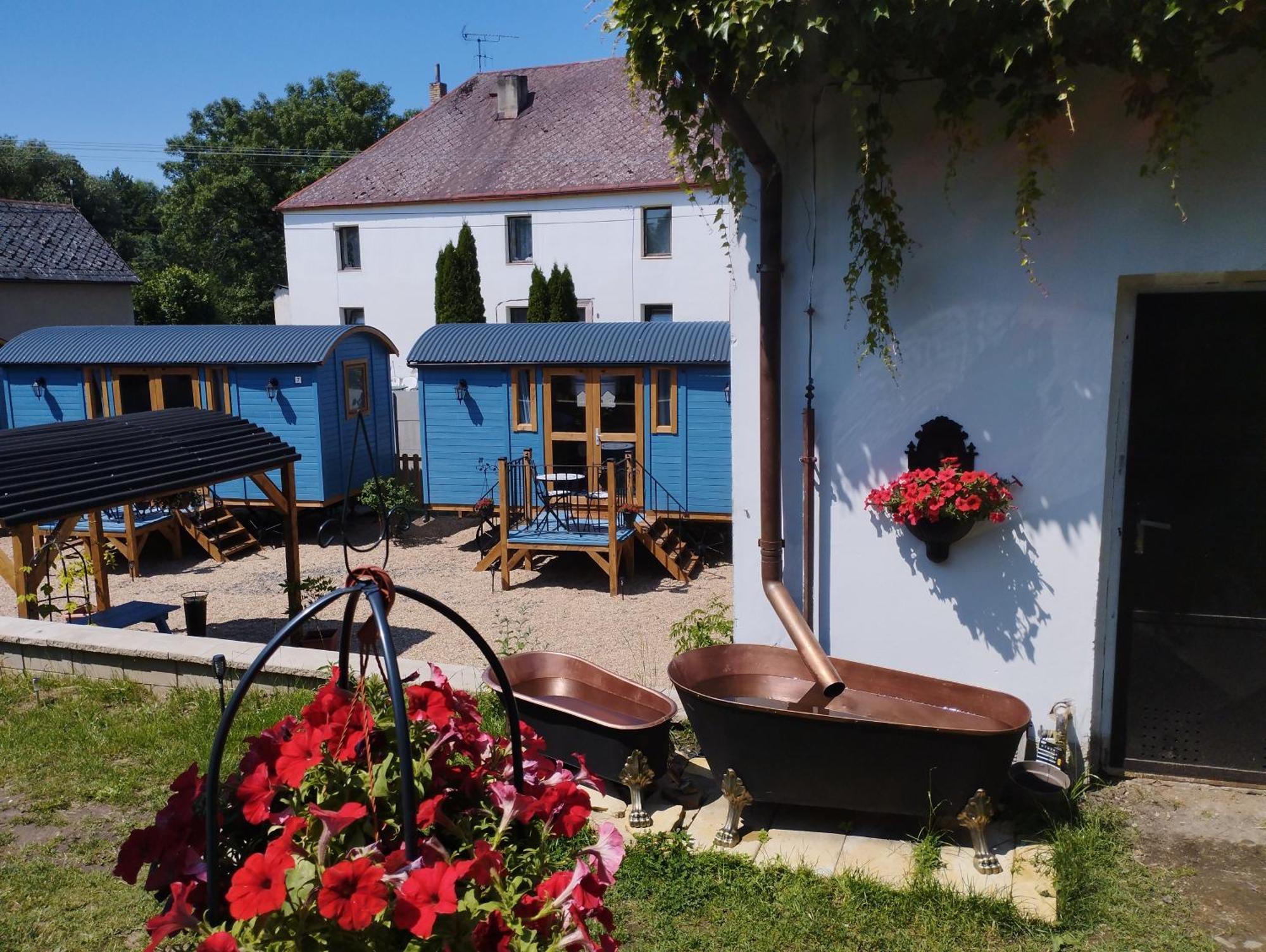 Penzion Restaurace U Helferu Libuň المظهر الخارجي الصورة