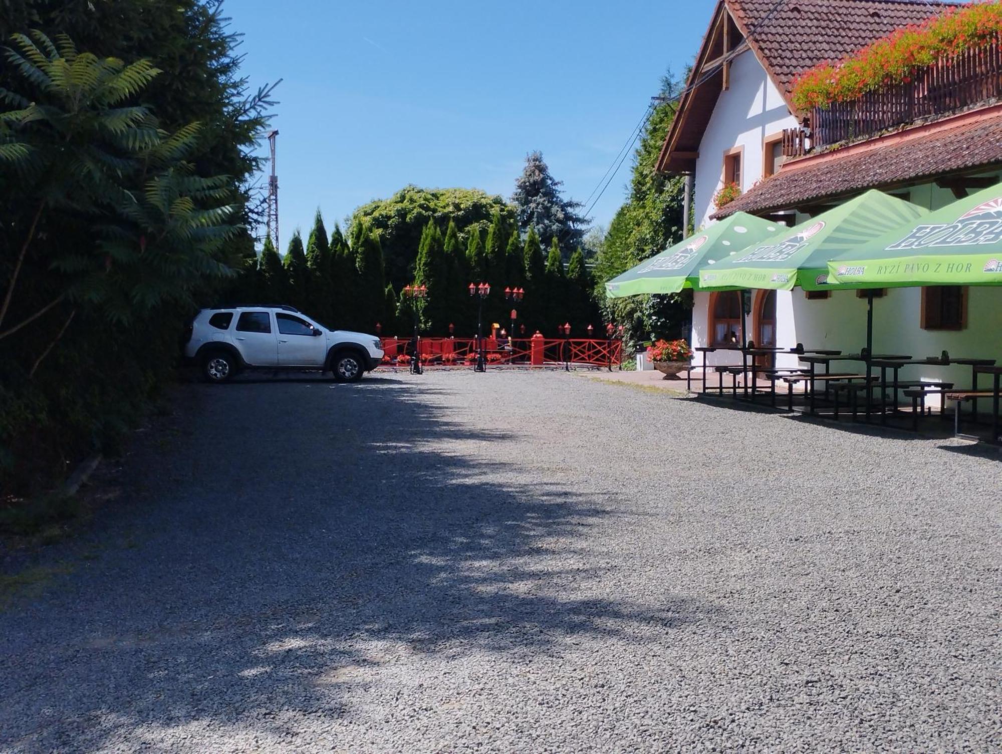 Penzion Restaurace U Helferu Libuň المظهر الخارجي الصورة